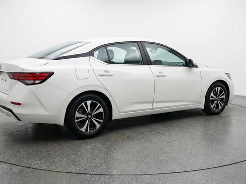 Used 2025 Nissan Sentra SV FWD image 9