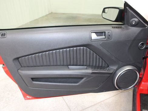 Used 2011 Ford Mustang Shelby GT500 w/ SVT Performance Pkg RWD image 25