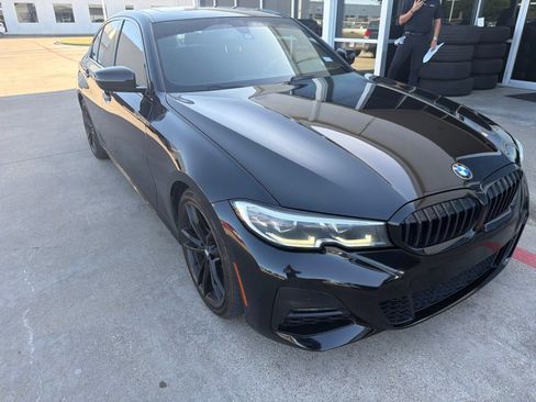 Used 2020 BMW 330i Sedan w/ M Sport Package RWD image 4