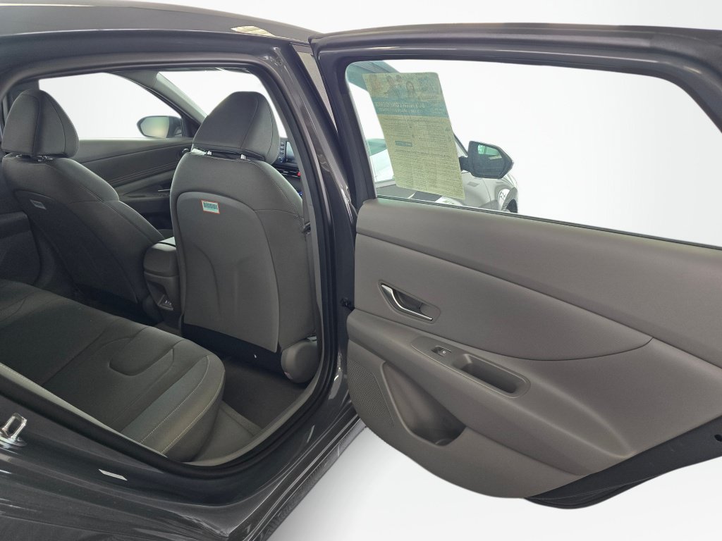 New 2026 Hyundai Elantra Sport FWD image 31