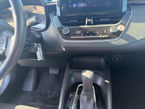 Used 2023 Toyota Corolla LE image 28