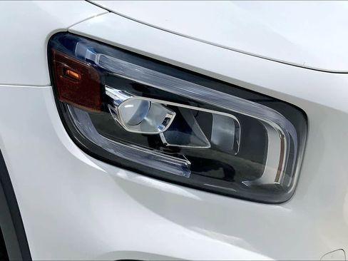 Used 2020 Mercedes-Benz GLB 250 image 31