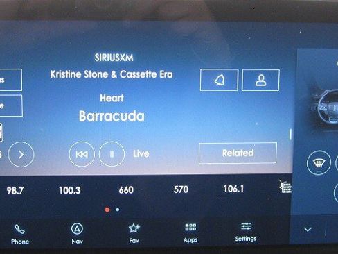 Used 2022 Lincoln Nautilus Reserve image 11