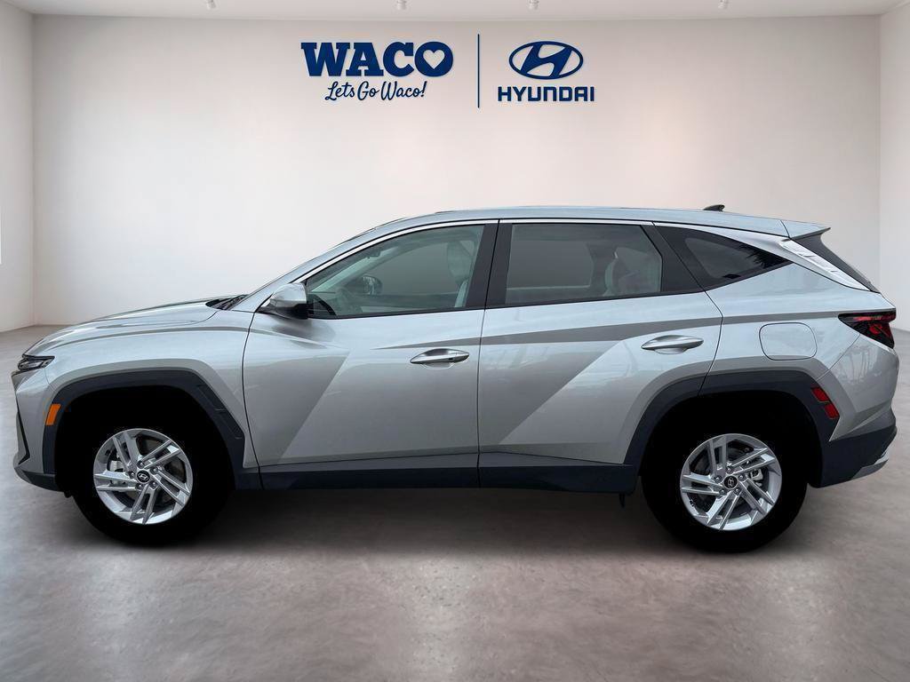 New 2026 Hyundai Tucson SE w/ Tow & Go Package FWD image 3