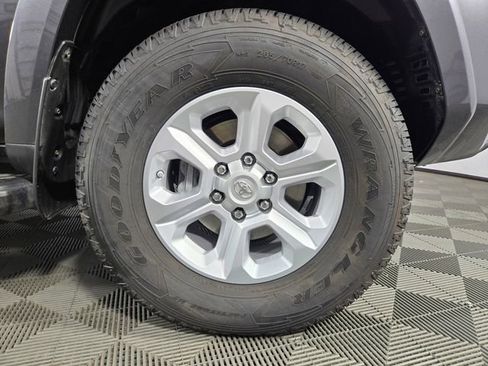 Used 2019 Toyota 4Runner SR5 Premium AWD/4WD image 11