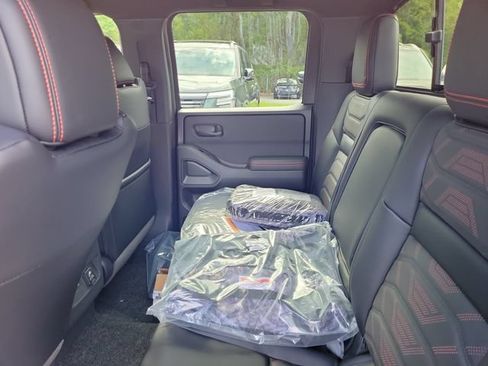 New 2026 Nissan Frontier PRO-4X w/ Pro Premium Package AWD/4WD image 11