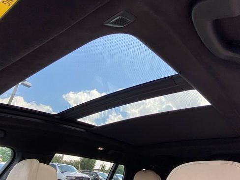Used 2022 BMW X7 xDrive40i w/ M Sport Package AWD/4WD image 25