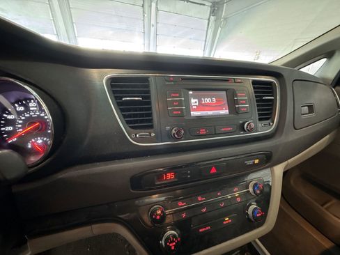 Used 2016 Kia Sedona LX w/ Option Group 020 image 13