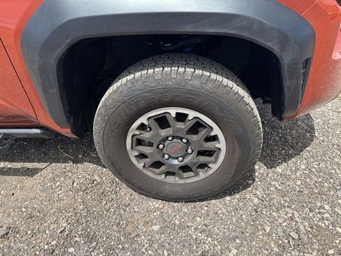 Used 2025 Toyota Tacoma TRD Off-Road image 10