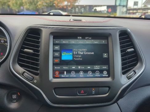 Used 2022 Jeep Cherokee Trailhawk w/ Trailer Tow Group image 6