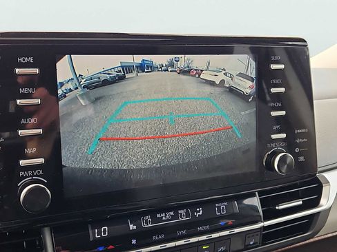 Used 2023 Toyota Sienna XLE w/ XLE Plus Package AWD/4WD image 16