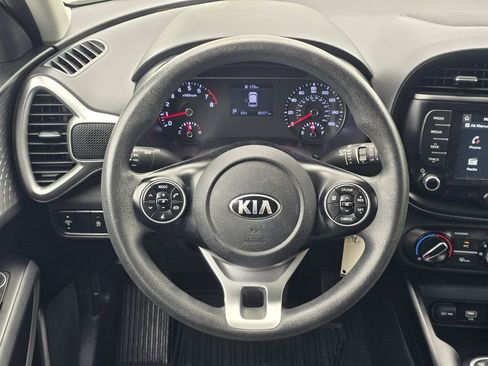 Used 2020 Kia Soul LX FWD image 15