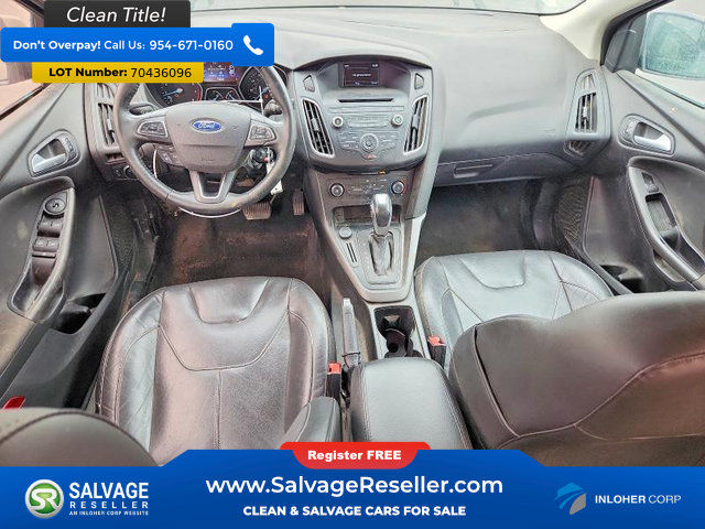 Used 2015 Ford Focus SE w/ Equipment Group 201A FWD image 11