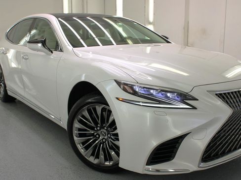 Used 2018 Lexus LS 500 w/ Luxury Package RWD image 14