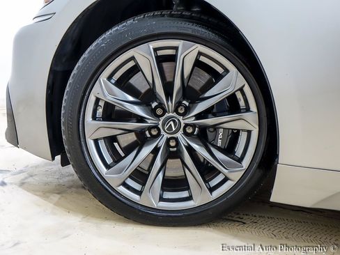 Used 2018 Lexus LS 500 F Sport w/ Accessory Package (Z2) AWD/4WD image 12