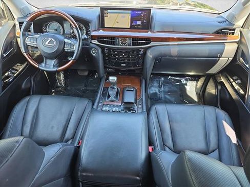 Used 2017 Lexus LX 570 4WD w/ Luxury Package image 9