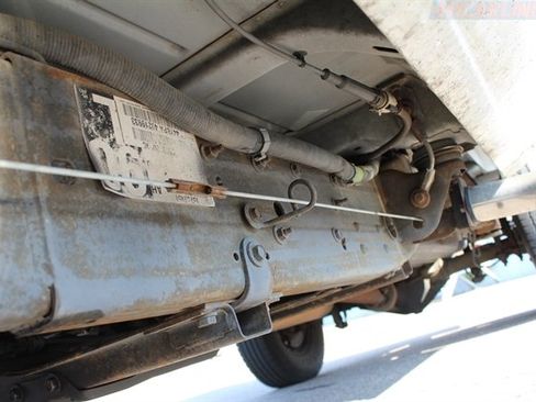 Used 2001 Chevrolet Silverado 2500 LS w/ Off-Road Skid Plate Pkg AWD/4WD image 40