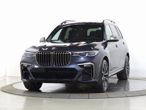 Used 2021 BMW X7 M50i w/ Cold Weather Package image 4