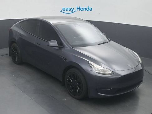 Used 2023 Tesla Model Y Long Range AWD/4WD image 17