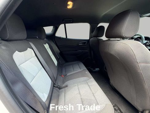 Used 2025 Chevrolet Trax RS w/ Driver Confidence Package FWD image 9