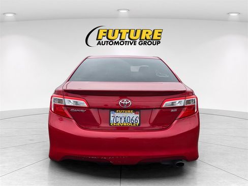 Used 2014 Toyota Camry L image 5