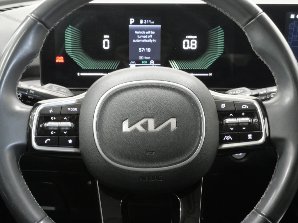 Used 2024 Kia Sorento S FWD image 16