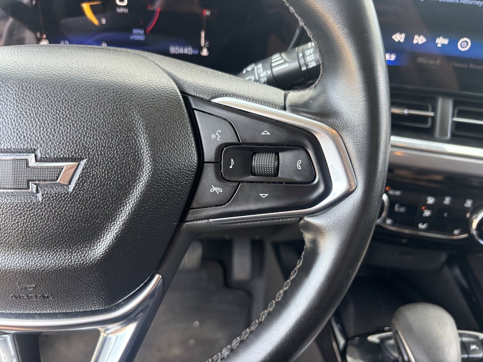 Used 2024 Chevrolet Trax ACTIV w/ Sunroof Package FWD image 29