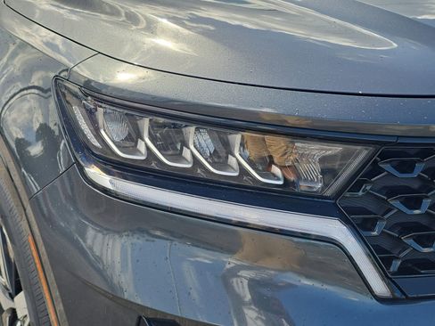 Used 2023 Kia Sorento EX w/ Panoramic Sunroof Package FWD image 7