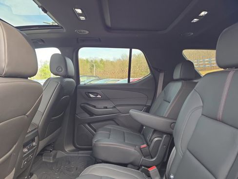 Used 2023 Chevrolet Traverse RS w/ LPO, Floor Liner Package image 26