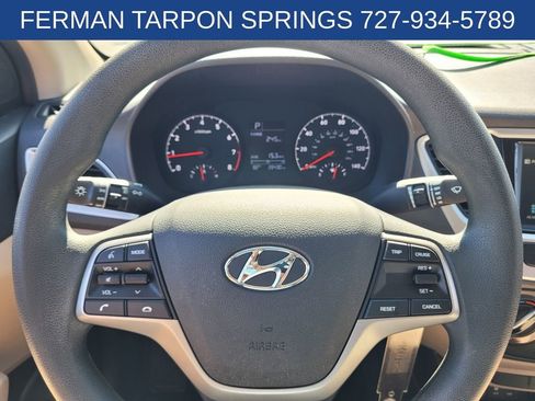 Used 2022 Hyundai Accent SEL image 28