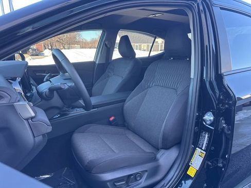 Used 2026 Toyota Camry LE w/ Convenience Package image 10