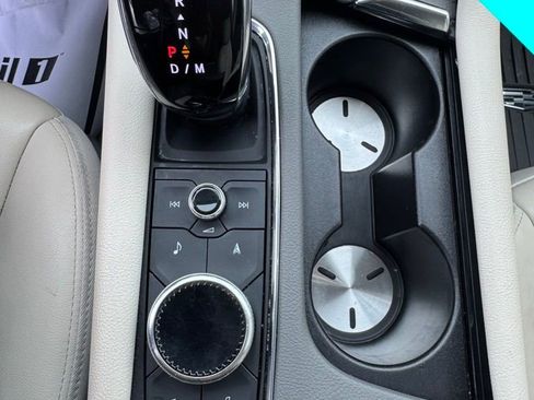Used 2020 Cadillac XT5 Premium Luxury w/ LPO, Floor Liner Package AWD/4WD image 22