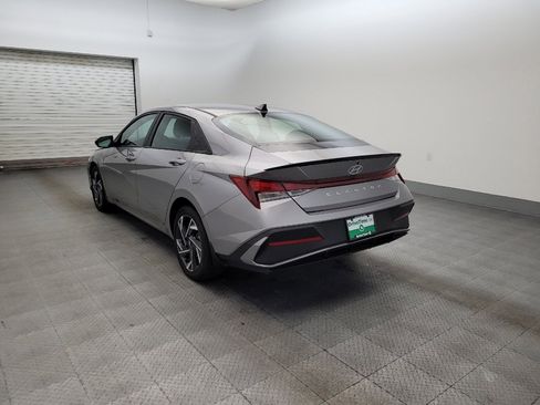 Used 2025 Hyundai Elantra Sport FWD image 5