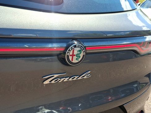 Used 2024 Alfa Romeo Tonale Veloce AWD/4WD image 30