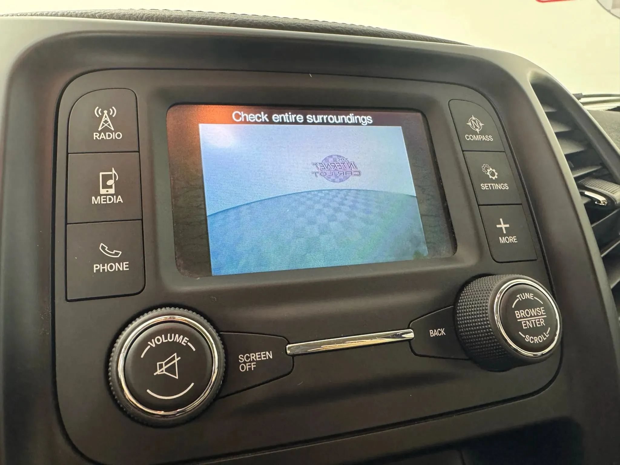 Used 2015 Jeep Cherokee Sport FWD image 17