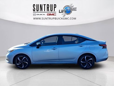 Used 2024 Nissan Versa SR image 21