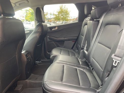 Used 2022 Ford Escape SEL w/ Technology Package image 15