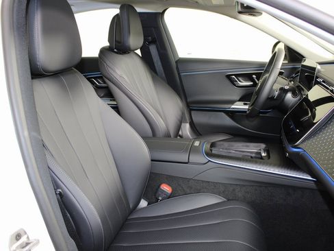 Certified 2025 Mercedes-Benz E 350 4MATIC Sedan image 33