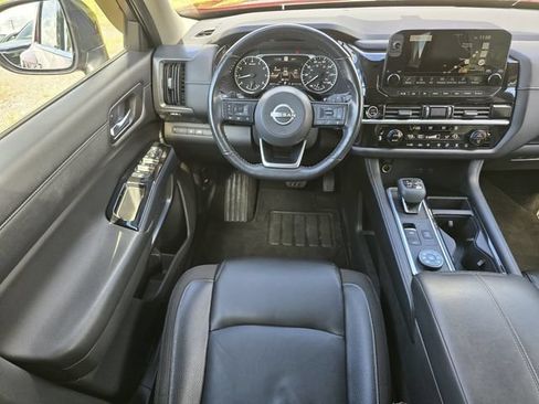 Used 2022 Nissan Pathfinder SL AWD/4WD image 22