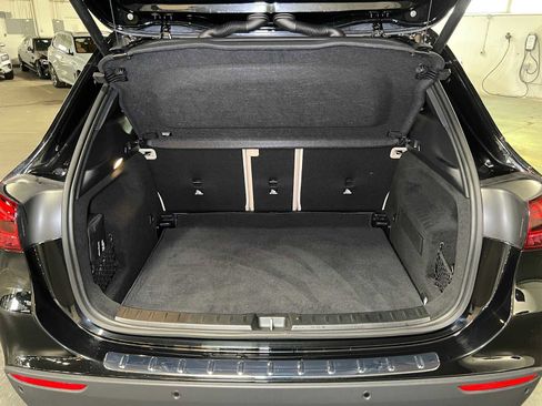 Used 2025 Mercedes-Benz GLA 250 4MATIC image 16
