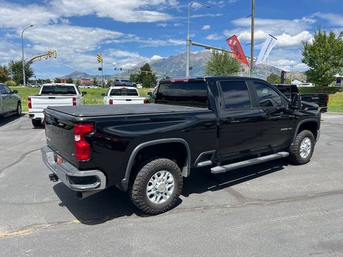Used 2023 Chevrolet Silverado 3500 LT w/ Convenience Package AWD/4WD image 8