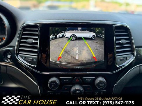 Used 2021 Jeep Grand Cherokee Trailhawk w/ Trailhawk Luxury Group AWD/4WD image 34