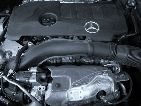 Certified 2022 Mercedes-Benz GLA 250 4MATIC image 62