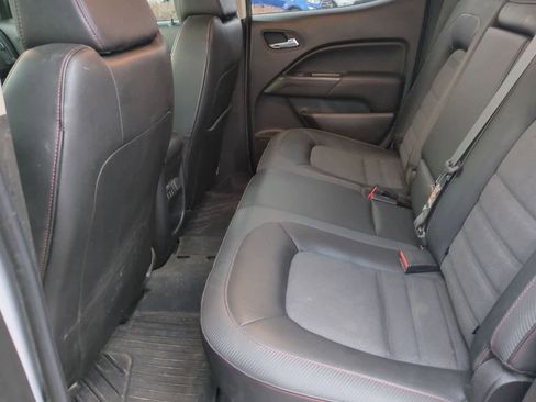 Used 2017 GMC Canyon SLE w/ All Terrain Package image 19