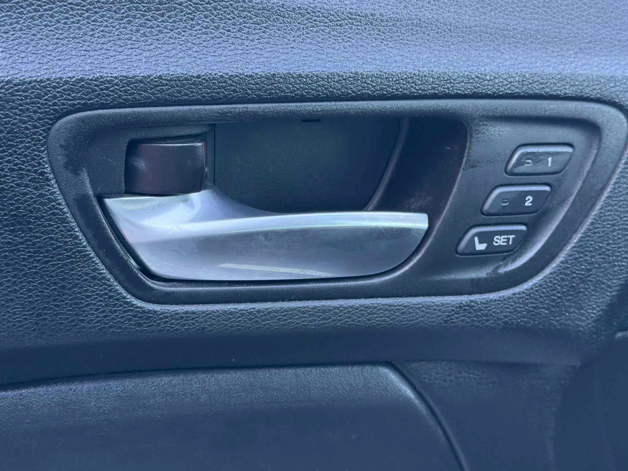 Used 2016 Acura TLX FWD image 82