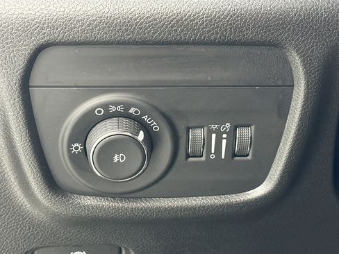 Used 2022 Jeep Grand Cherokee Trailhawk image 10