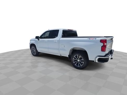 Used 2024 Chevrolet Silverado 1500 LT AWD/4WD image 6