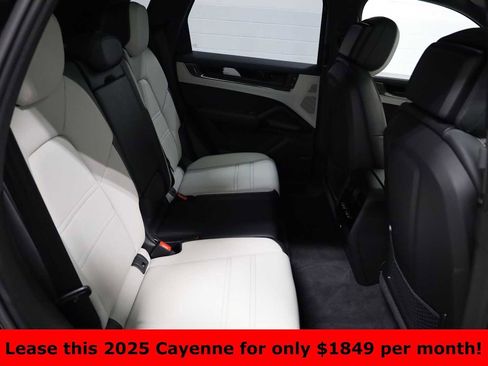 Certified 2025 Porsche Cayenne E-Hybrid image 37