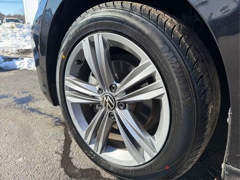 Used 2024 Volkswagen Jetta SE image 24