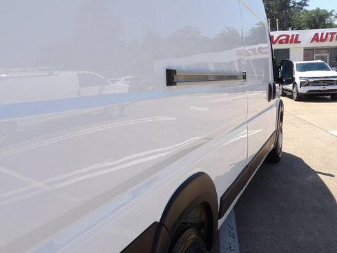 Used 2025 RAM ProMaster 3500 w/ Convenience Group FWD image 10